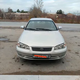 Toyota Camry 2000