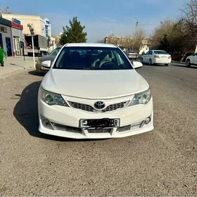 Toyota Camry 2012