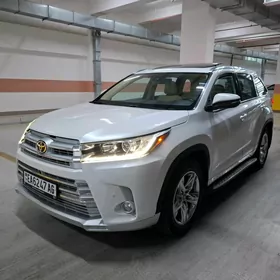 Toyota Highlander 2017