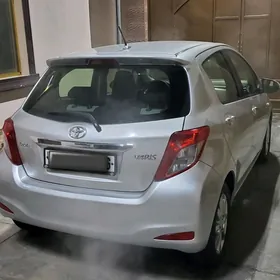 Toyota Yaris 2012