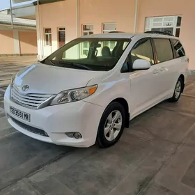 Toyota Sienna 2015