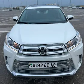 Toyota Highlander 2019