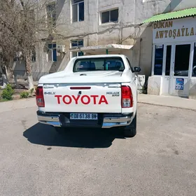 Toyota Hilux 2018