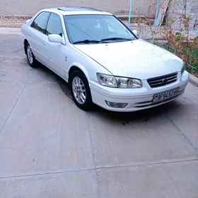 Toyota Camry 2000