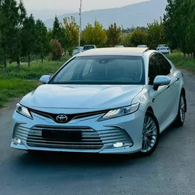 Toyota Camry 2023