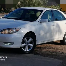 Toyota Camry 2004