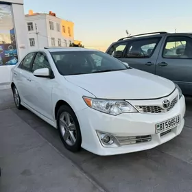 Toyota Camry 2013