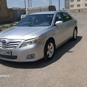 Toyota Camry 2010