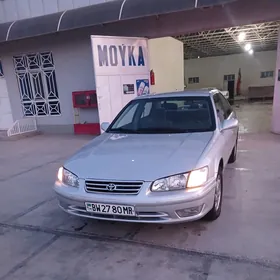 Toyota Camry 2001