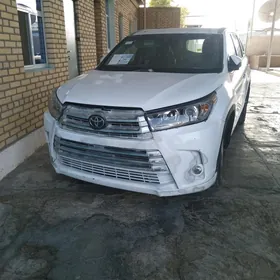 Toyota Highlander 2019