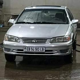 Toyota Camry 2000