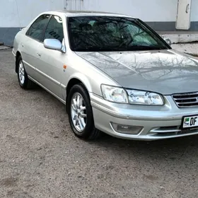 Toyota Camry 2000