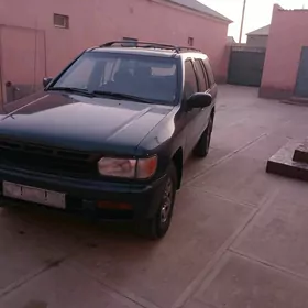 Nissan Pathfinder 1997