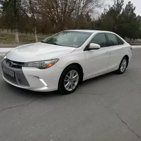 Toyota Camry 2017