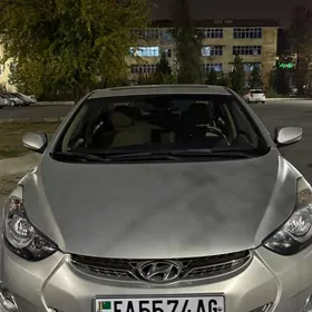 Hyundai Elantra 2013