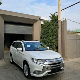 Mitsubishi Outlander 2022