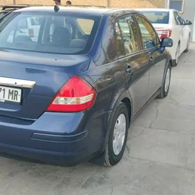 Nissan Versa 2010