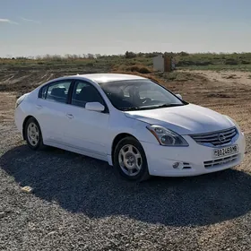 Nissan Altima 2011