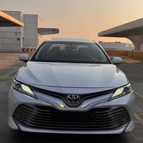 Toyota Camry 2018