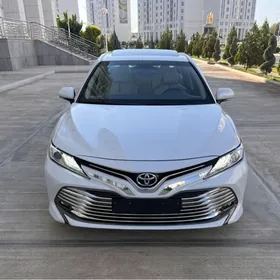 Toyota Camry 2020