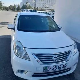 Nissan Versa 2014