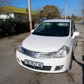 Nissan Versa 2010