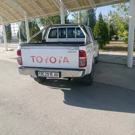 Toyota Hilux 2012