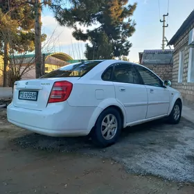 Daewoo Lacetti 2003