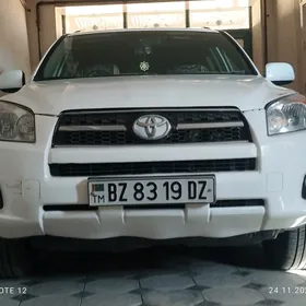 Toyota RAV4 2010