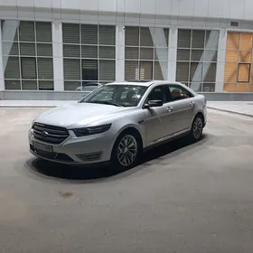 Ford Taurus 2018