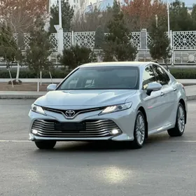 Toyota Camry 2020