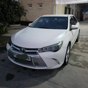 Toyota Camry 2016