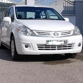 Nissan Versa 2010