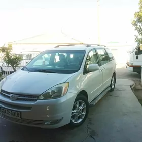 Toyota Sienna 2005