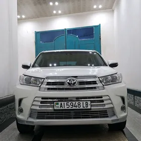 Toyota Highlander 2019