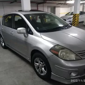 Nissan Versa 2012