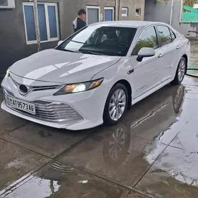 Toyota Camry 2018