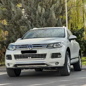 Volkswagen Touareg 2013