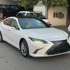 Lexus ES 350 2022