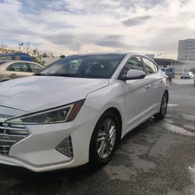 Hyundai Elantra 2020