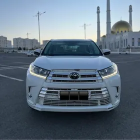 Toyota Highlander 2018