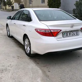 Toyota Camry 2016