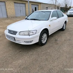 Toyota Camry 2001