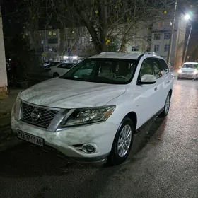 Nissan Pathfinder 2013