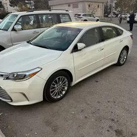 Toyota Avalon 2018