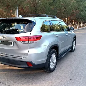 Toyota Highlander 2019