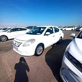 Nissan Versa 2013