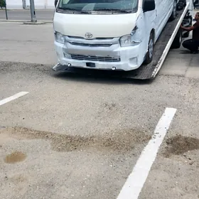 Toyota Hiace 2024