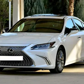 Lexus ES 2019