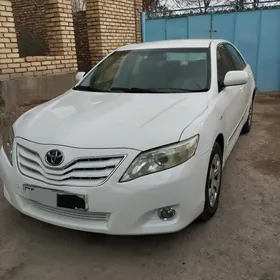 Toyota Camry 2010